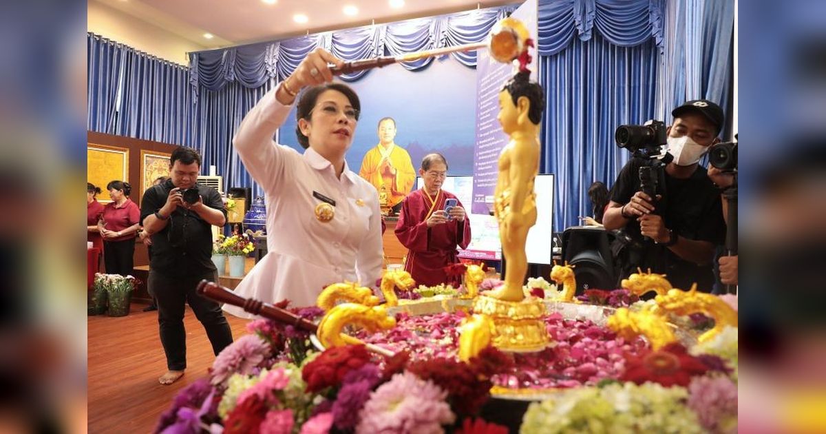 Festival Pemandian Rupang Buddha Singkawang: Daya Tarik Wisata Baru Kalimantan Barat?