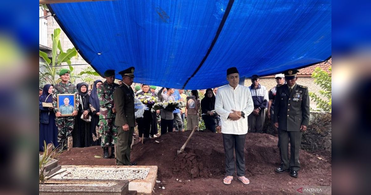 Pemakaman Militer Mayor Rohanda, Korban Ledakan Pemusnahan Amunisi di Garut