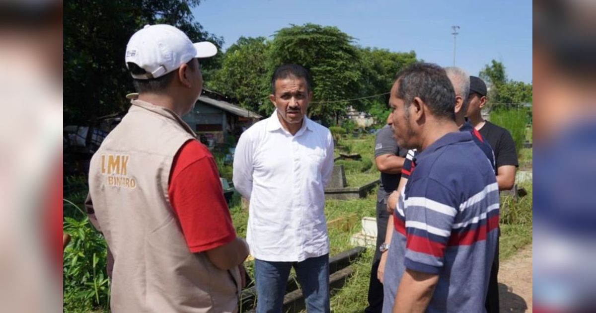 Pemkot Jaksel Kerahkan Petugas Bersihkan Kampung Lebak Tanjung yang Viral di Medsos