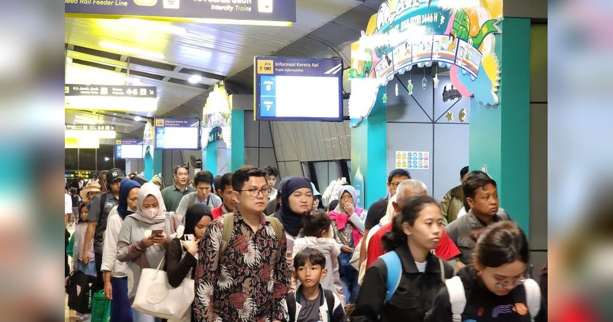 Okupansi Penumpang KA Daop 2 Bandung Tembus 124 Persen Selama Libur Waisak
