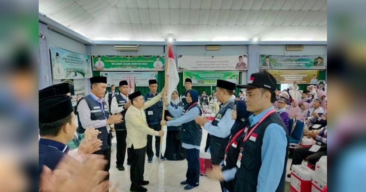 3.999 Calon Haji Riau Berangkat ke Madinah, Siap Menuju Tanah Suci
