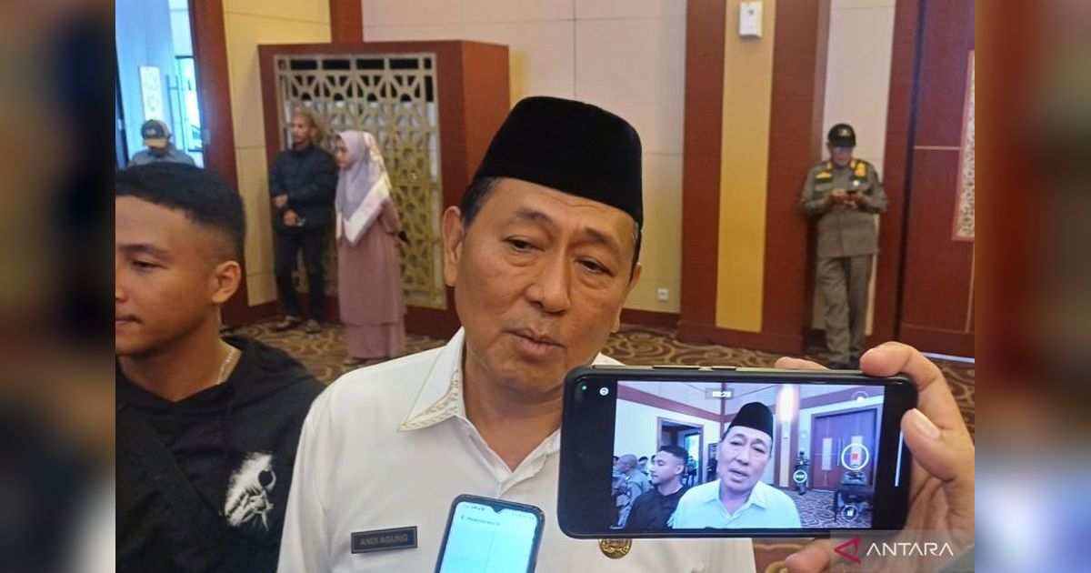 Seragam Sekolah Gratis SMA/SMK Kepri 2025/2026: Hanya Satu Pasang, Kebijakan Efisiensi Anggaran?