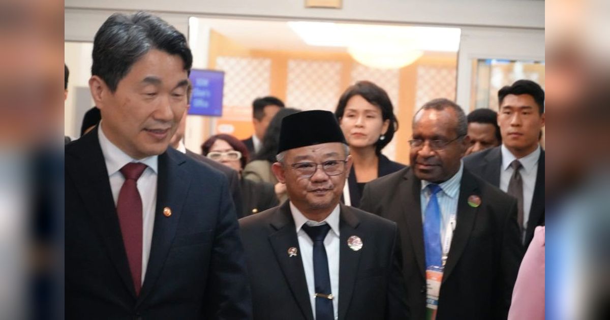 Kurikulum AI di Sekolah Indonesia: Pelatihan Guru Dimulai, Mendikbudristek Tekankan Kesalehan Digital