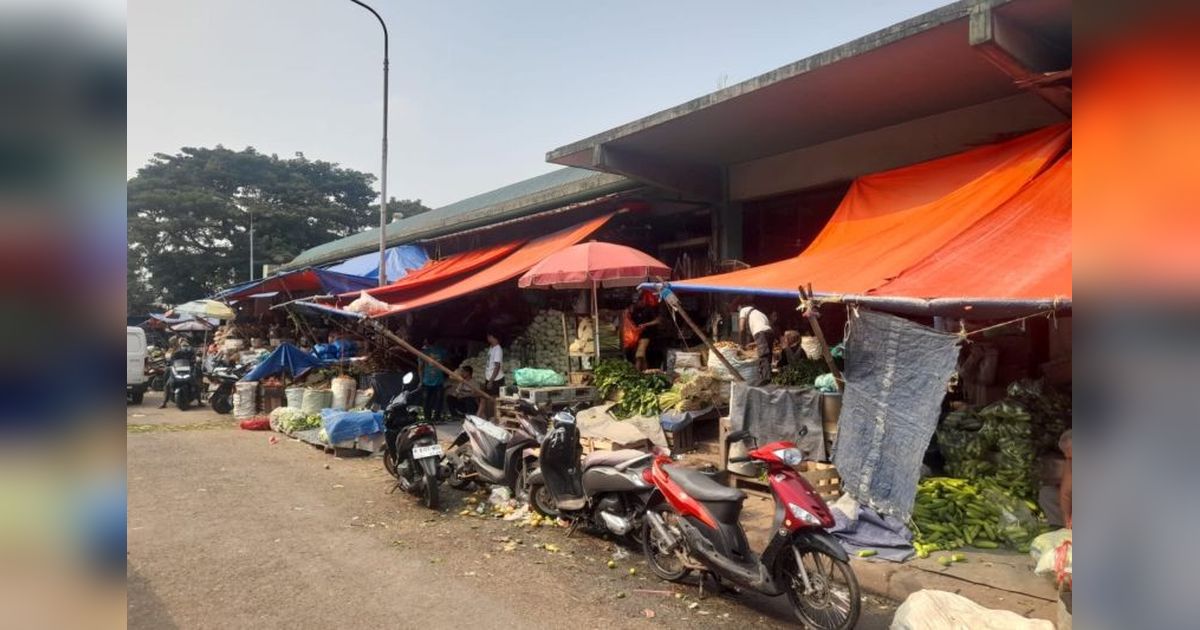 Pungli Preman Berkedok Ormas Resahkan Pedagang Pasar Induk Kramat Jati
