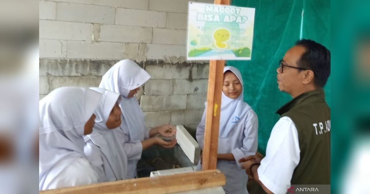 37 Sekolah di Kabupaten Bekasi Diverifikasi untuk Program Adiwiyata 2025