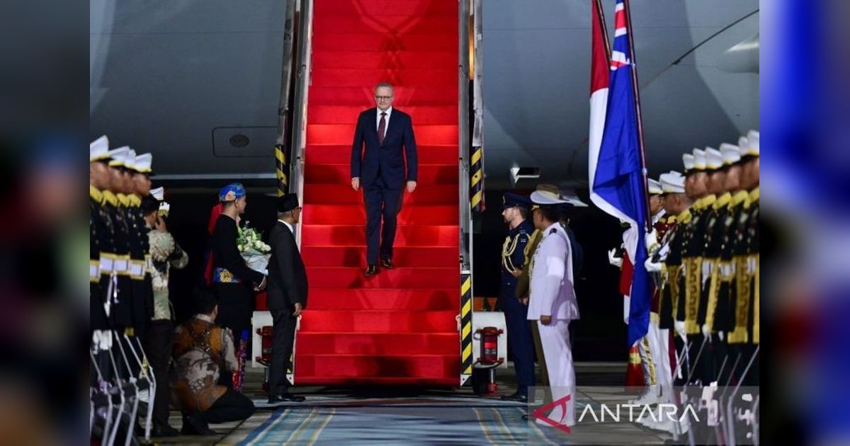 PM Australia Tiba di Indonesia, Disambut Presiden Prabowo di Istana Merdeka