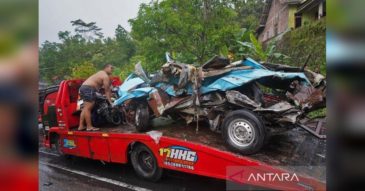Polisi Larang Truk Sumbu Tiga Lewat Jalan Magelang-Purworejo Pasca Kecelakaan Maut