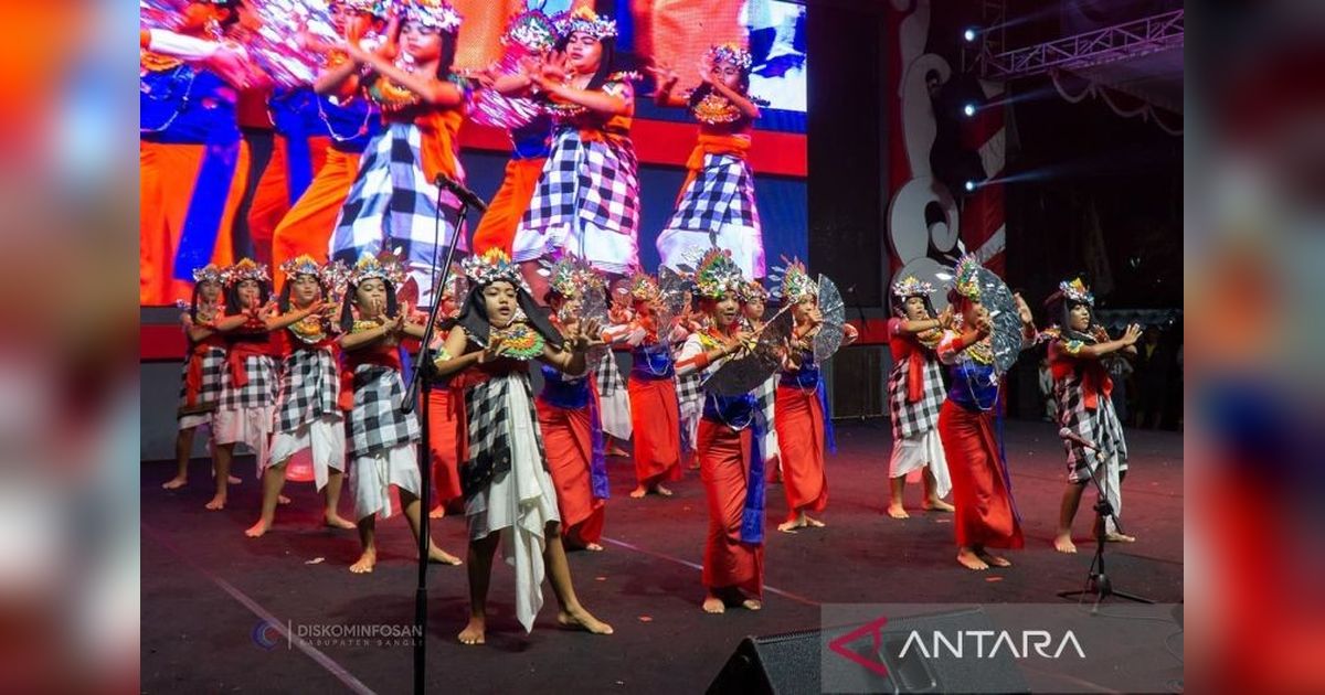 Kreativitas Pelajar Bangli Bersinar di HUT ke-821: Inovasi dan Seni Daur Ulang Jadi Pusat Perhatian