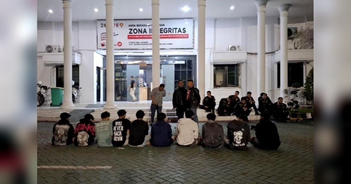 Polisi Gagalkan Tawuran di Surabaya, 10 Pemuda Diamankan