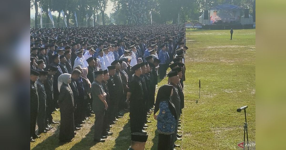 Ribuan CPNS dan PPPK Cianjur Dilantik di Barak Militer: Tekad Tingkatkan Pelayanan Publik
