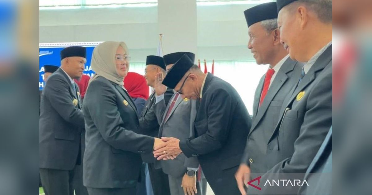 Wali Kota Kendari Lantik 25 Pejabat Eselon II: Siap Optimalisasi Pembangunan