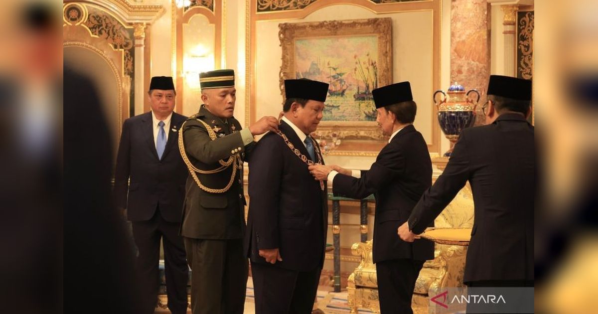 Presiden Prabowo Terima Bintang Kebesaran Tertinggi dari Sultan Brunei