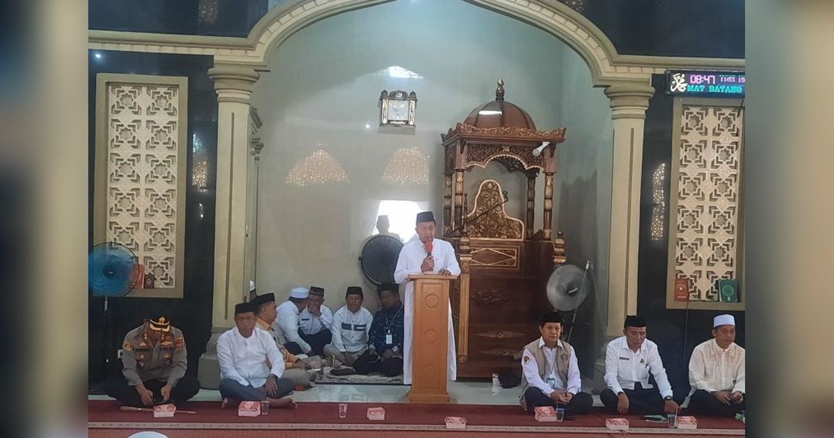 Bupati Touna Berpesan Jaga Kekompakan, 32 JCH Tojo Una-Una Menuju Tanah Suci