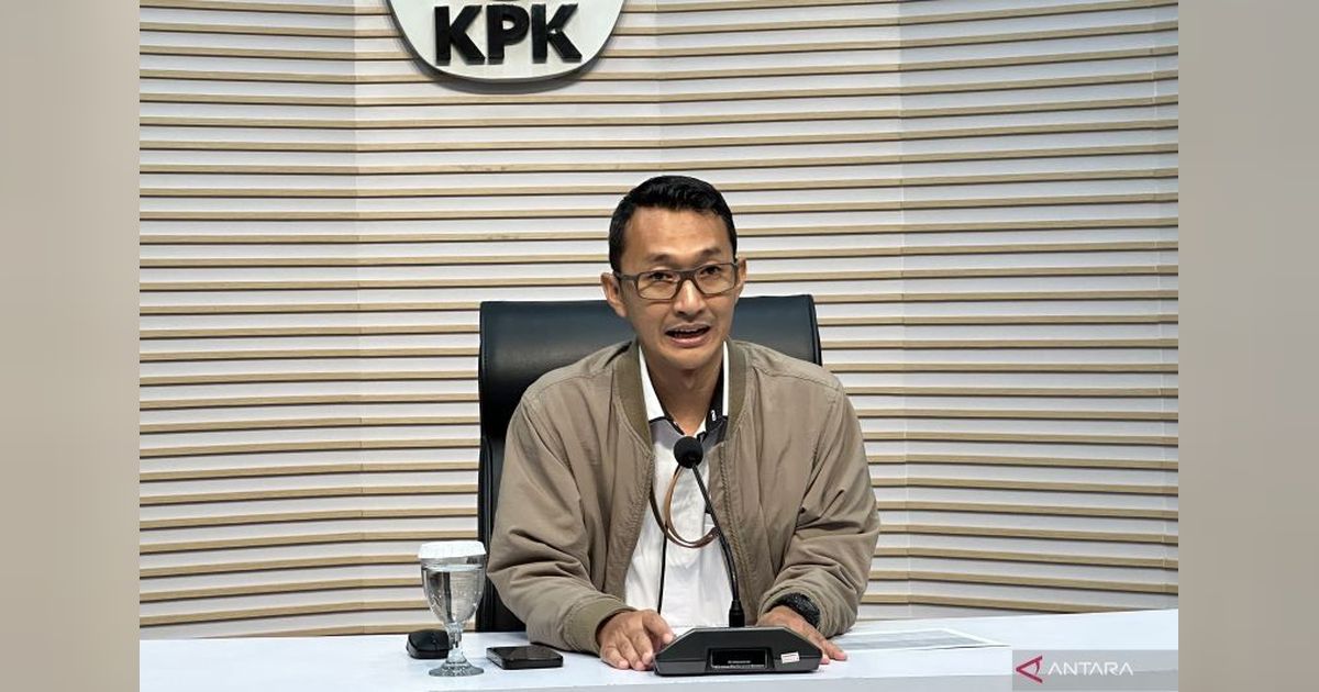 Mantan Cabup Bojonegoro Diperiksa KPK Terkait Kasus Suap Izin PLTU Cirebon