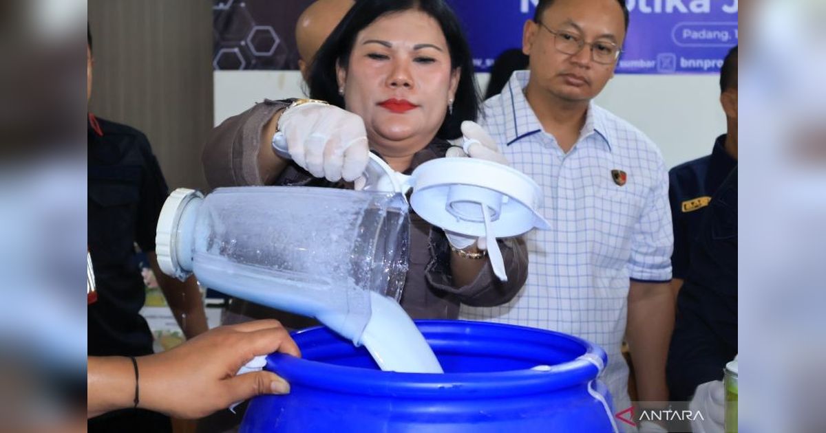 BNN Sumbar Musnahkan 6,8 Kg Sabu-sabu Jaringan Keluarga di Payakumbuh