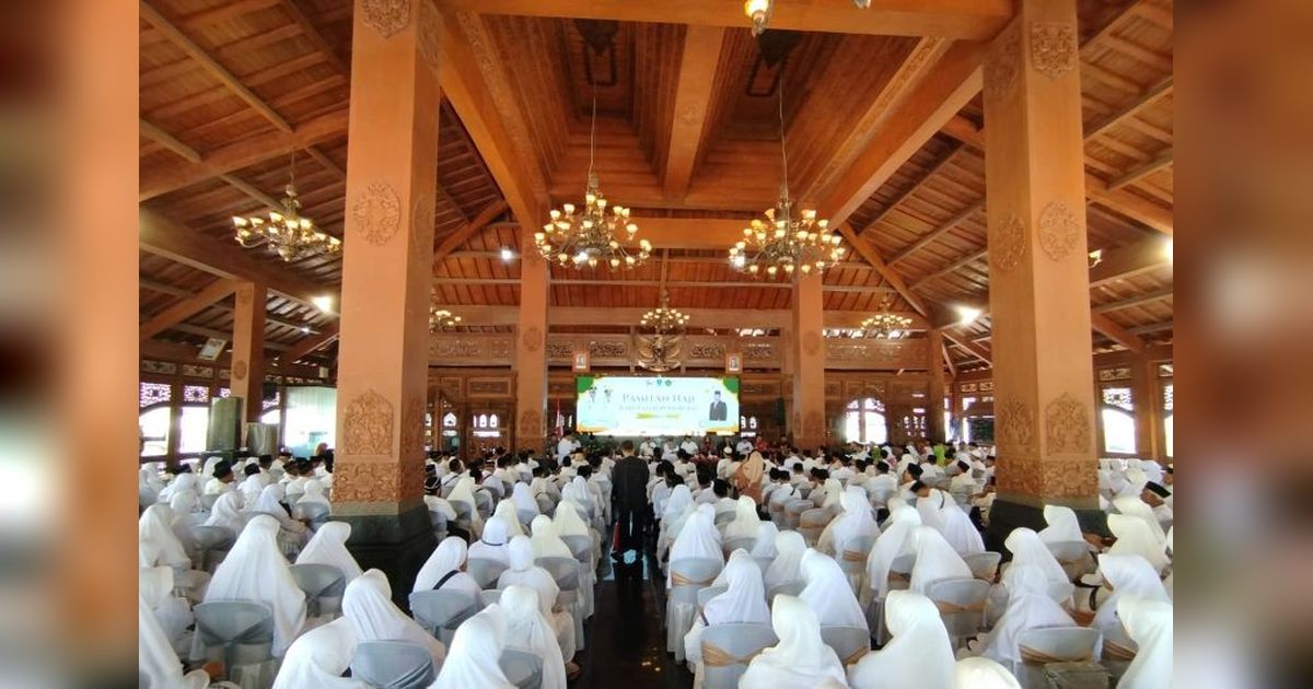 Jamaah Haji Ponorogo Terbagi 5 Kloter, Ada yang Berangkat Beda Hari!