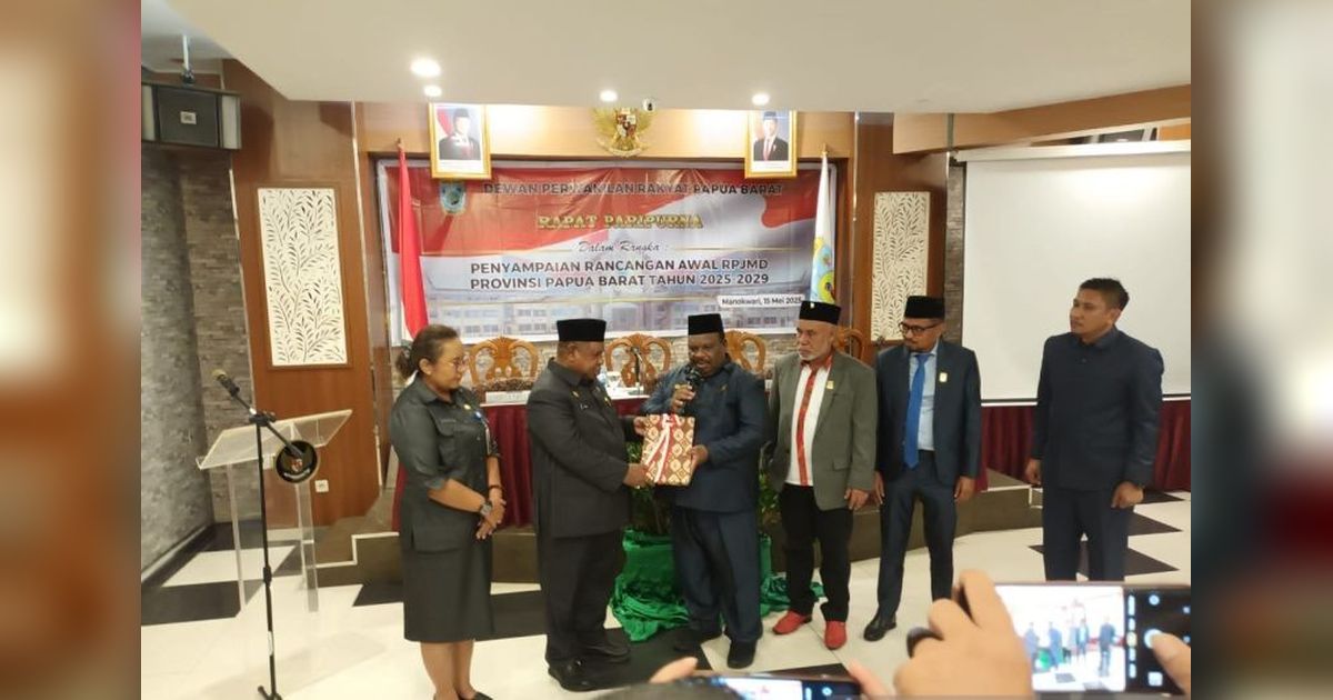 RPJMD Papua Barat 2025-2029 Diserahkan ke DPRP, Tujuh Arah Pembangunan Ditetapkan