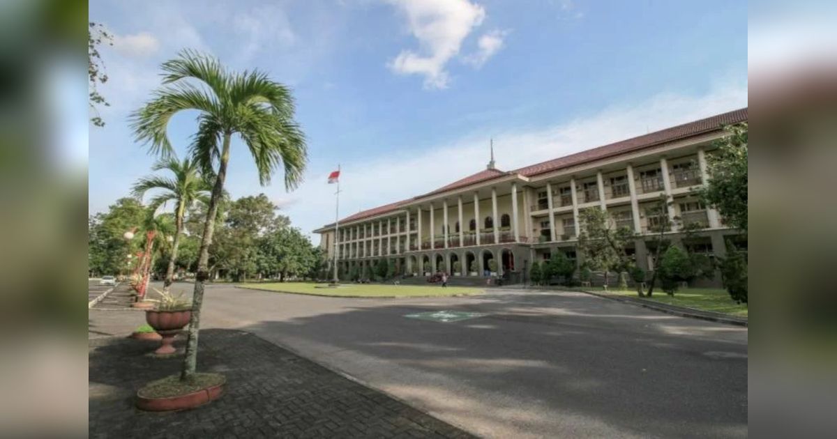 UGM Siap Hadapi Gugatan Rp69 Triliun Soal Ijazah Jokowi