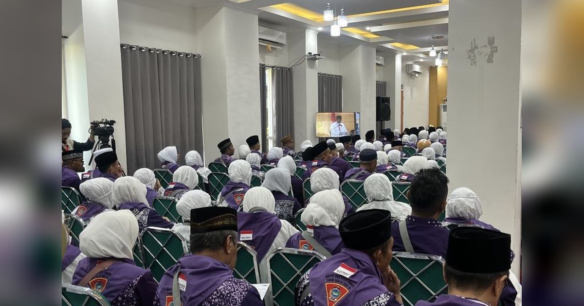 1.085 Calon Haji Maluku Berangkat ke Tanah Suci, Gubernur Lewerissa Sampaikan Pesan Haru