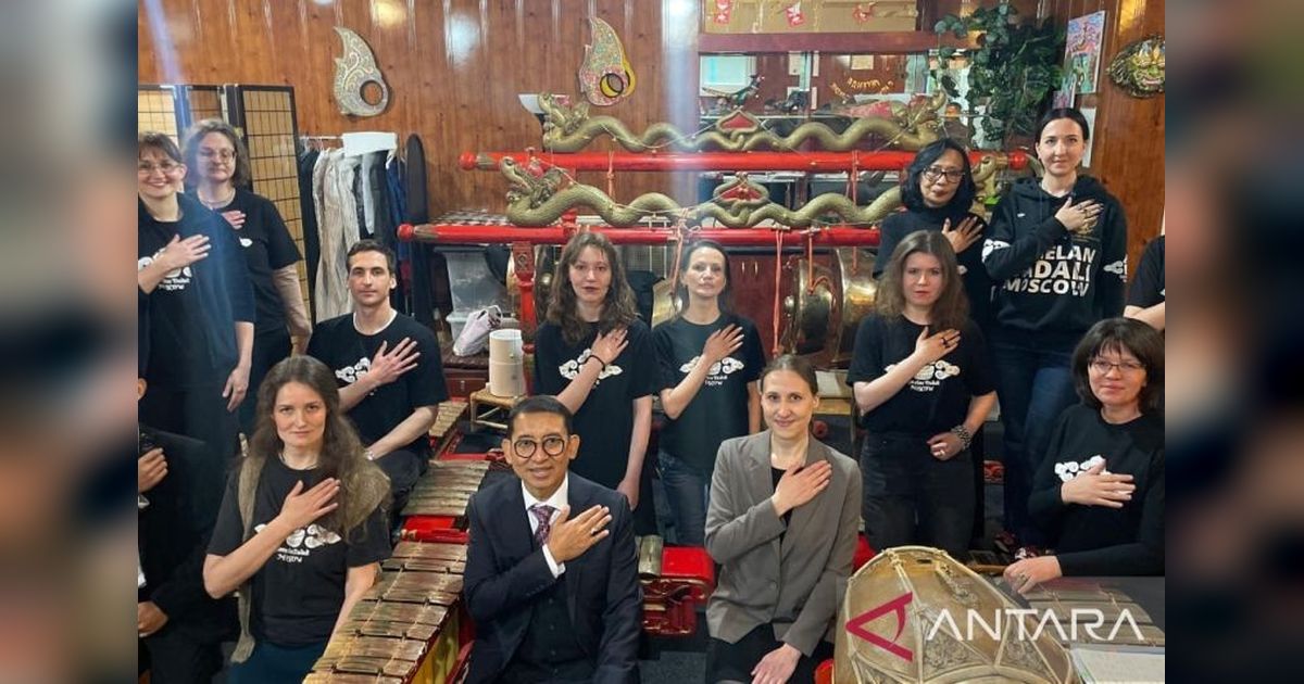 Diplomasi Budaya: Menbud RI Jalin Kerja Sama dengan Indonesianis di Moskow