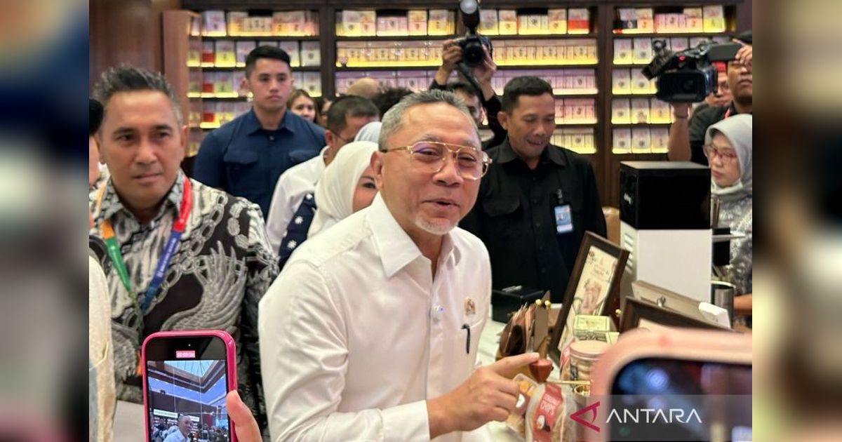 Ekspor Kelapa Bulat Berlanjut, Zulhas Pastikan Tak Ada Penghentian