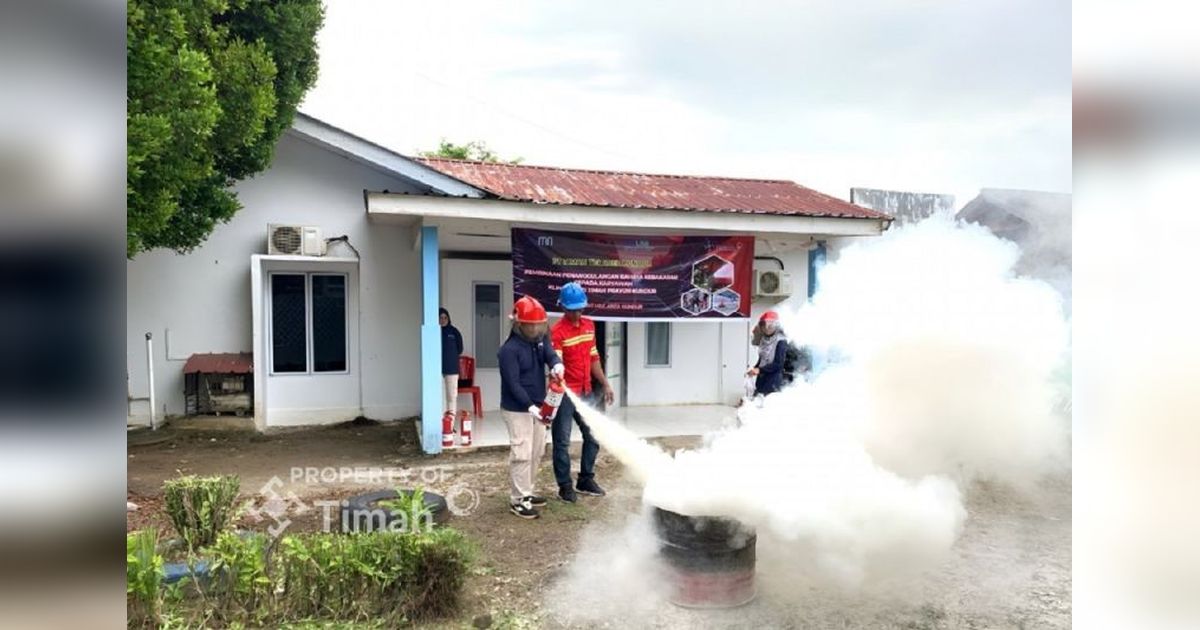 Karyawan Klinik Pratama Timah Dilatih Tanggulangi Kebakaran