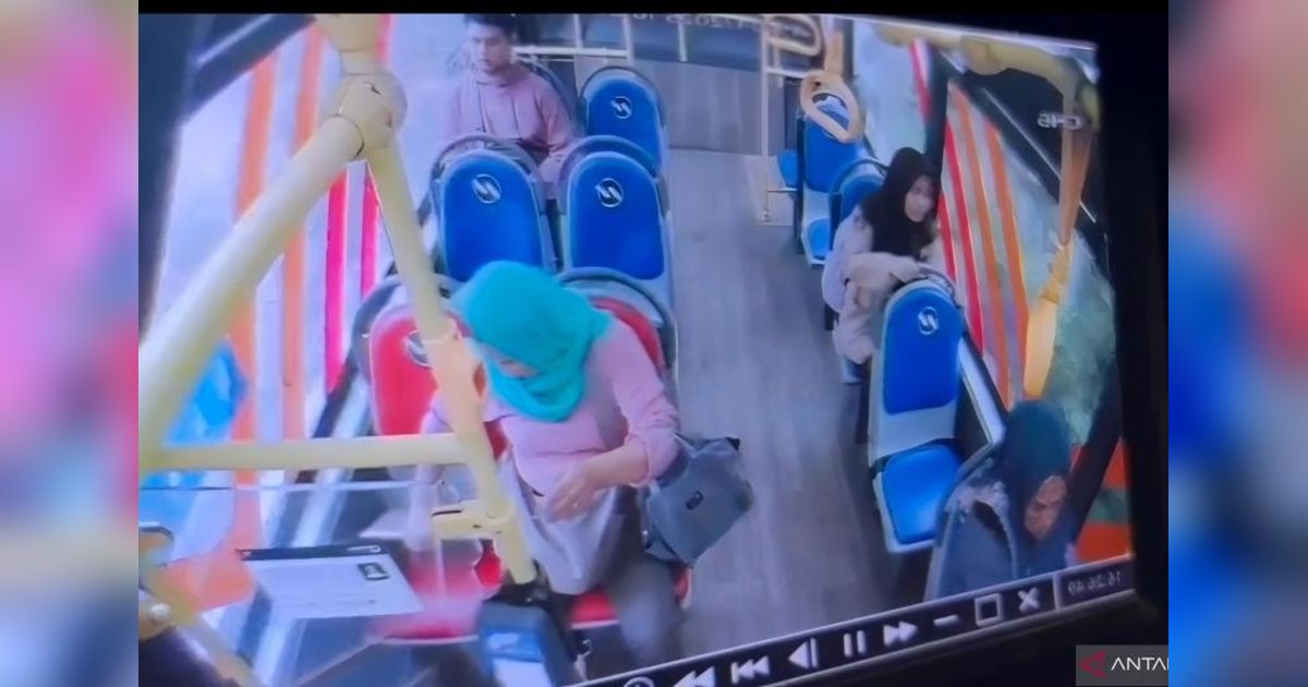 Pencuri Laptop di Bus Transjakarta Ditangkap Polisi