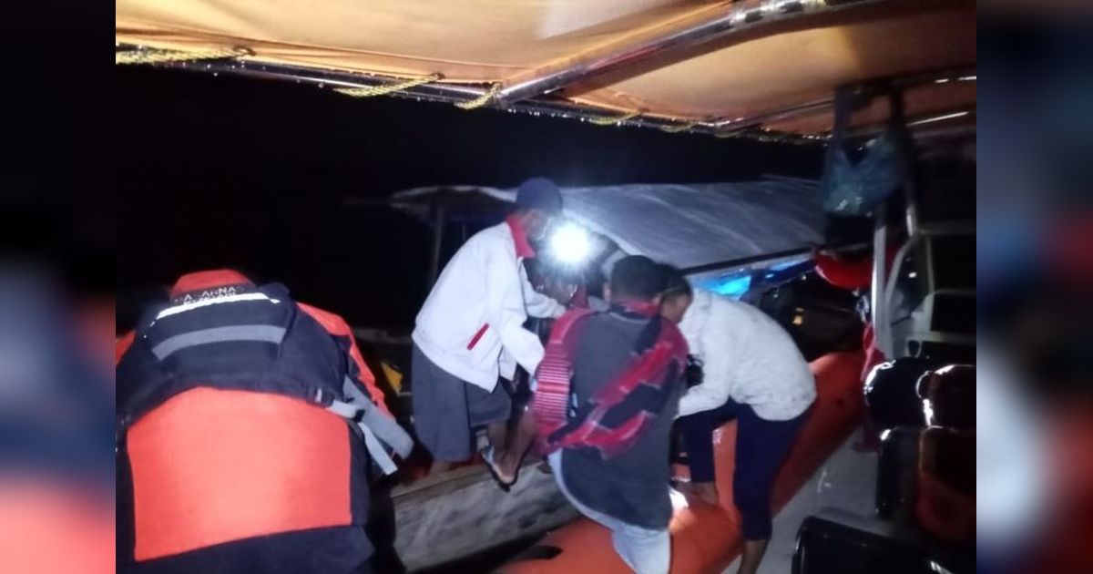 Enam Nelayan Selamat Setelah Kapal Mati Mesin di Perairan Wakatobi