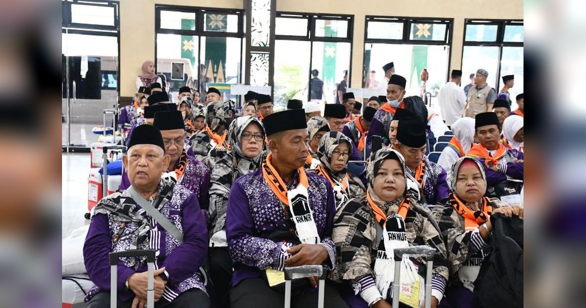 Jamaah Haji Kloter 12 Embarkasi Palembang Tiba di Asrama Haji, Siap Berangkat ke Tanah Suci