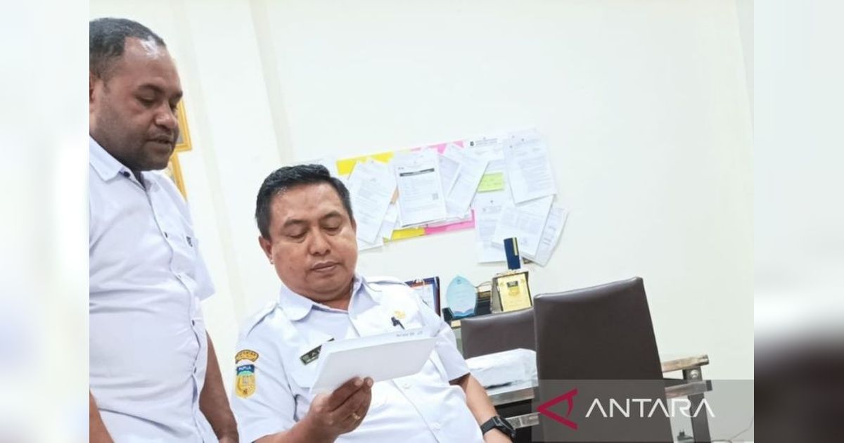 Pemkab Supiori Bayar Gaji ke-13 Sebesar Rp11,3 Miliar untuk 3.191 ASN