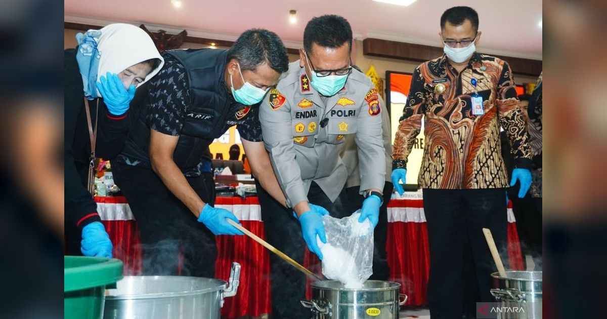 Polda Kaltim Sita 98 Ton Sabu dan 2,8 Kg Ganja, 767 Tersangka Ditangkap!