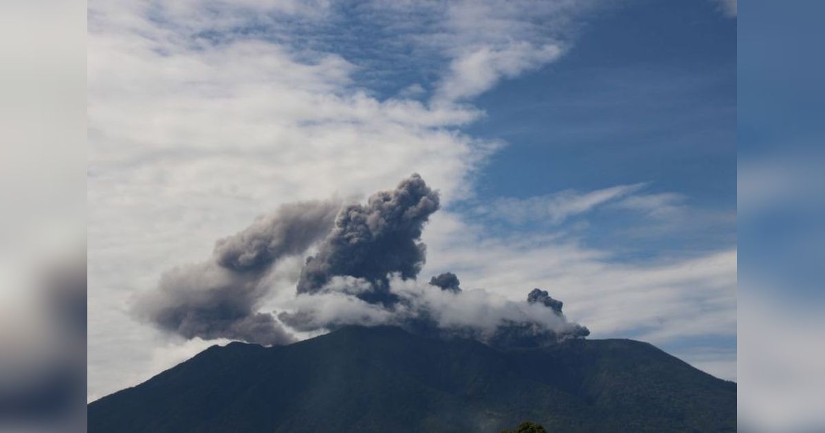 Gunung Marapi Erupsi Dua Kali, Letusan Capai 1000 Meter!