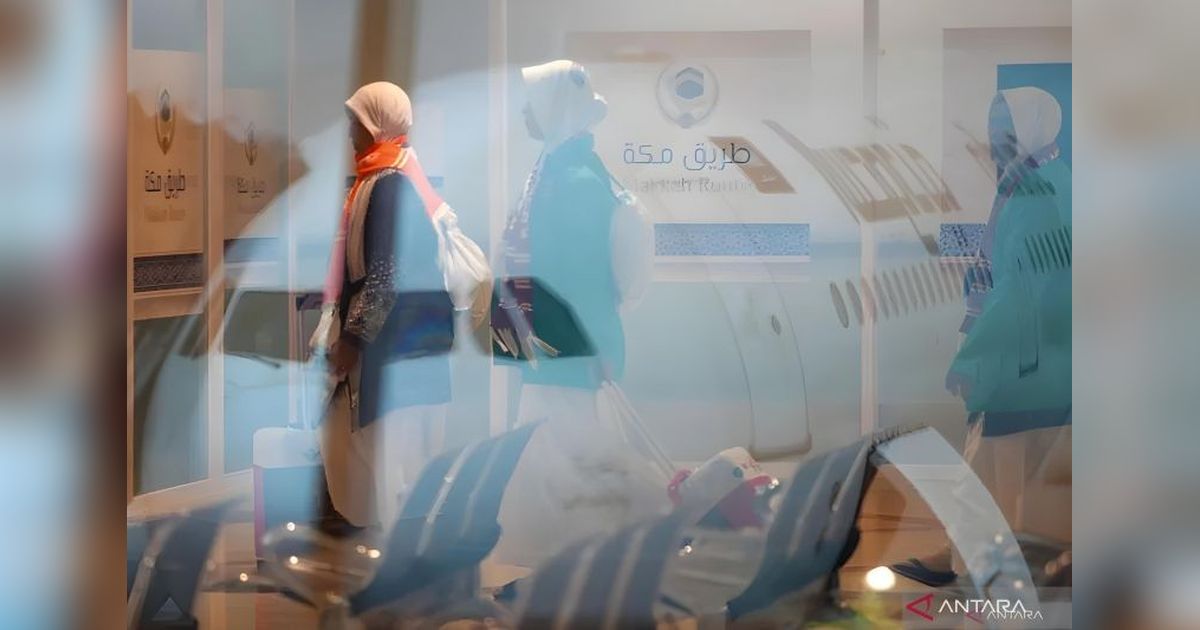 PPIH Surabaya Berangkatkan 18.975 Calon Haji Gelombang Pertama