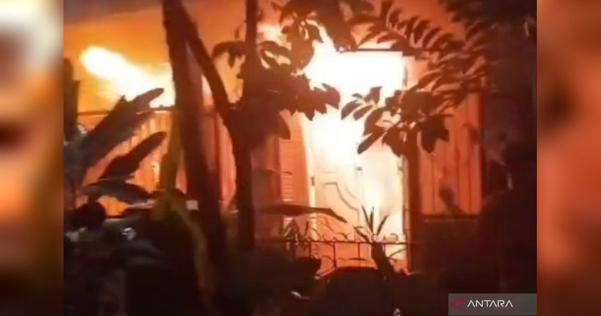 Kebakaran Rumah di Kebon Jeruk, Jakarta Barat: Kerugian Mencapai Rp120 Juta