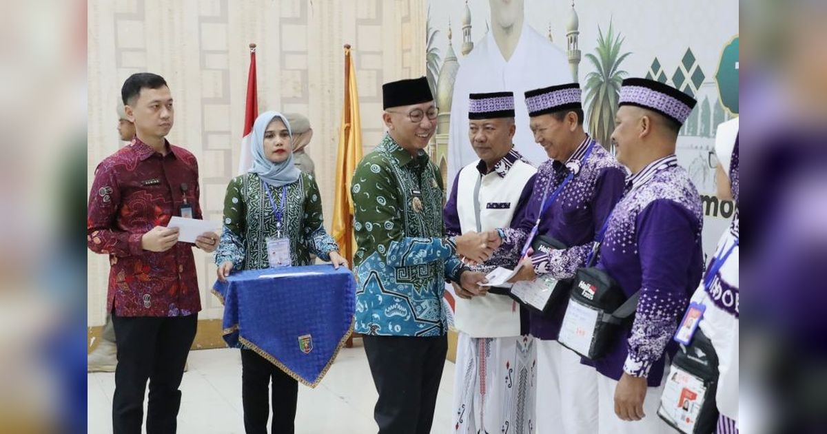 Pemprov Lampung Beri Tambahan Uang Saku Rp1 Juta untuk Calon Haji