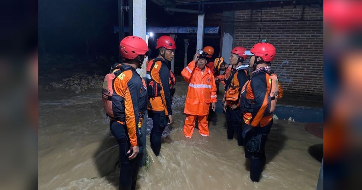 Banjir dan Longsor Trenggalek: 385 KK Terdampak, BPBD Terus Berupaya