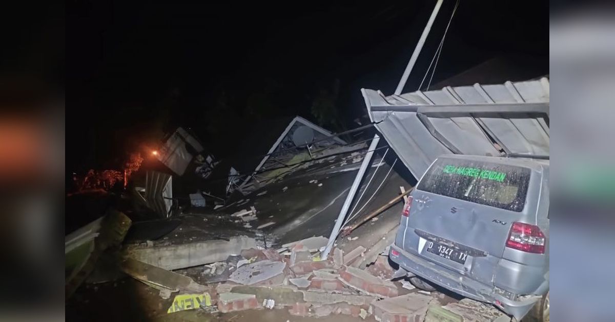 Longsor Nagreg Bandung Lukai Tiga Warga, Puluhan Mengungsi