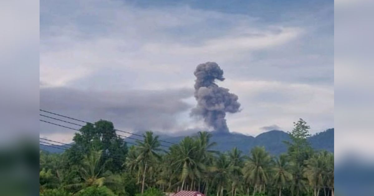 Gunung Dukono Kembali Meletus, Semburkan Abu Vulkanik Setinggi 1.300 Meter