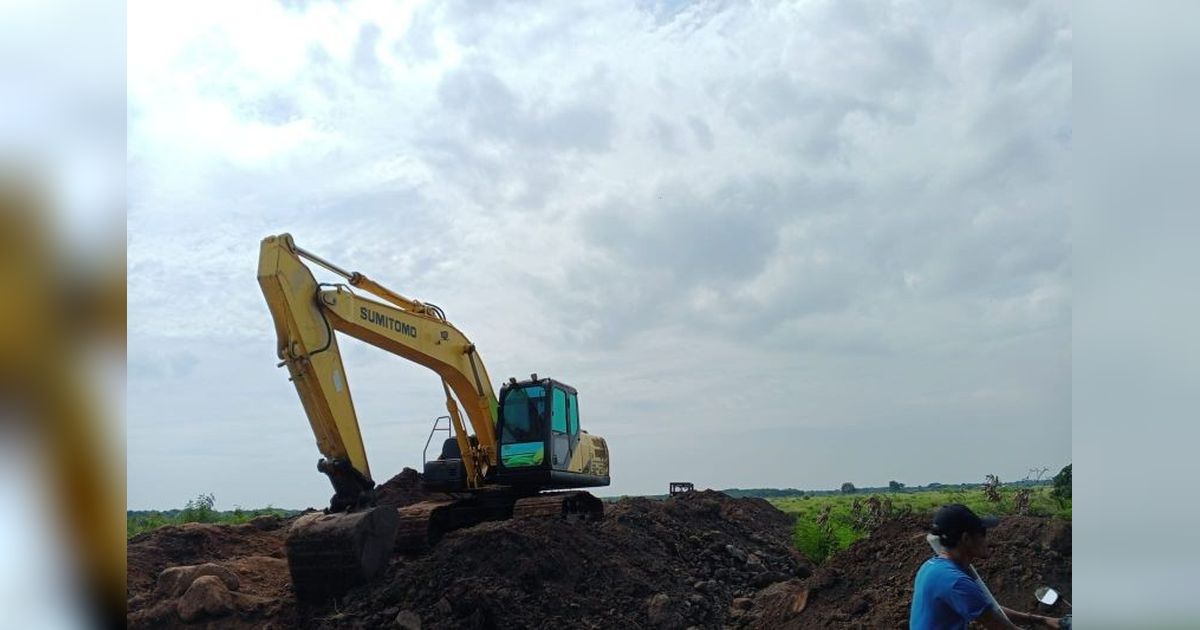 Warga Serang Keluhkan Proyek Pengurukan Jalan yang Berdebu dan Licin