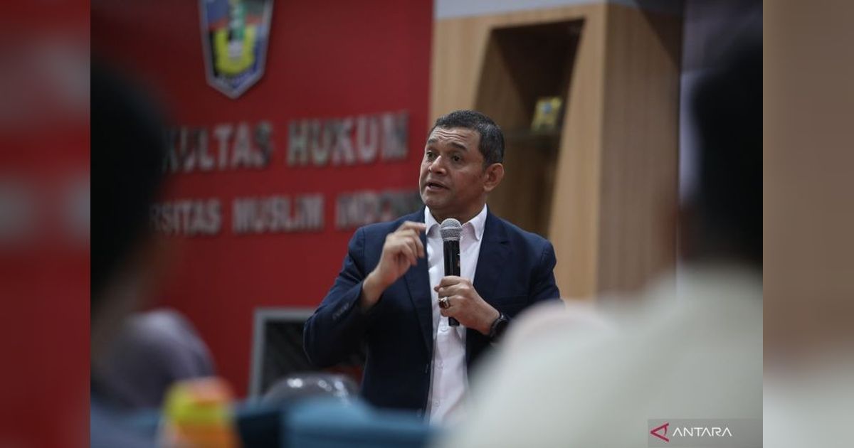 Fahri Bachmid Bekali Calon Advokat dengan Hukum Acara Konstitusi