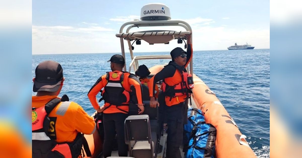 Basarnas Makassar Cari Penumpang Kapal Pelni yang Diduga Terjun ke Laut di Pelabuhan Paotere