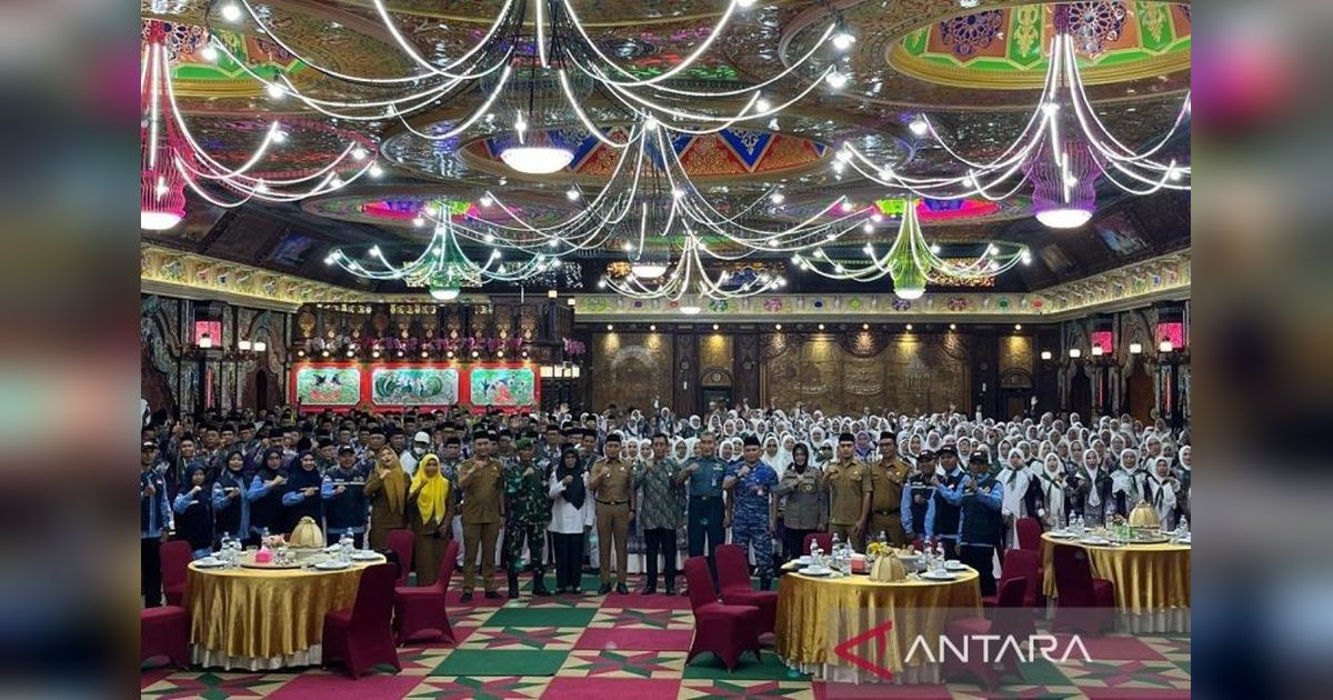 Pemkot Kendari Lepas Keberangkatan 560 Calon Haji, Jaga Kesehatan dan Kekompakan!