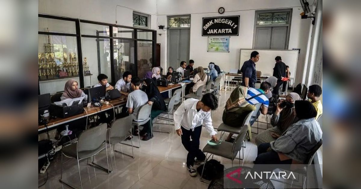 SPMB Jakarta Barat 2025 Dibuka! Simak Jadwal, Kuota, dan Jalur Pendaftarannya