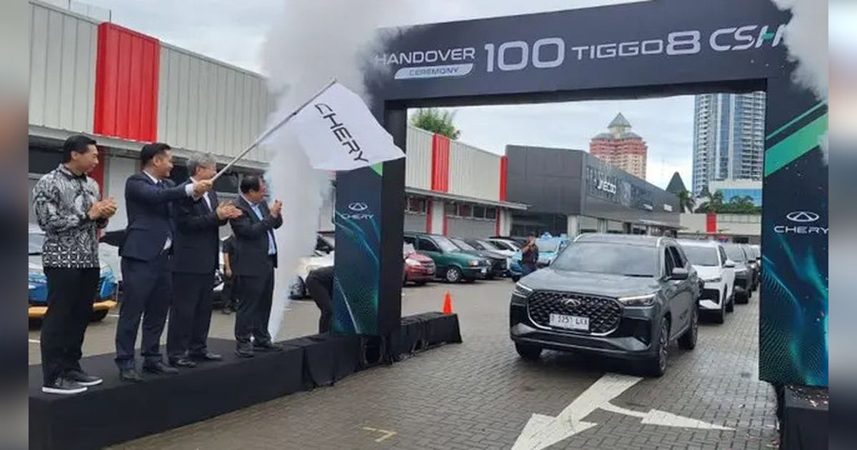 100 Unit Pertama Chery Tiggo 8 CSH Telah Diserahkan kepada Konsumen