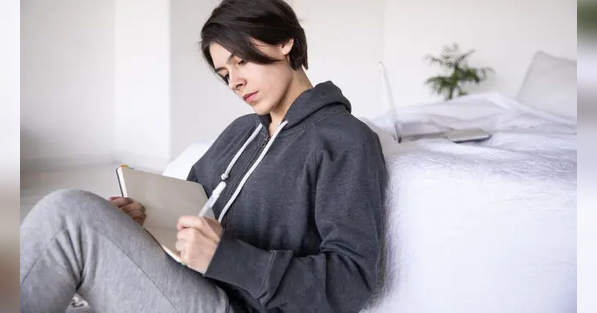 Waspadai 7 Kebiasaan Duduk Lama Ini, Bisa Sebabkan Obesitas dan Gangguan Lambung