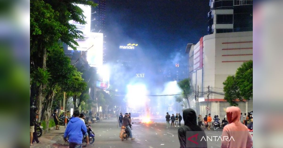 Tunjungan Plaza Surabaya Tutup Lebih Awal: Fakta Unik di Balik Aksi Solidaritas yang Memanas