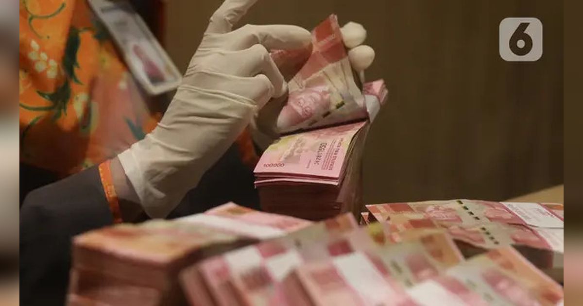 Rupiah Anjlok Imbas Demo, Cek Kurs Hari Ini di BCA, BRI dan BNI
