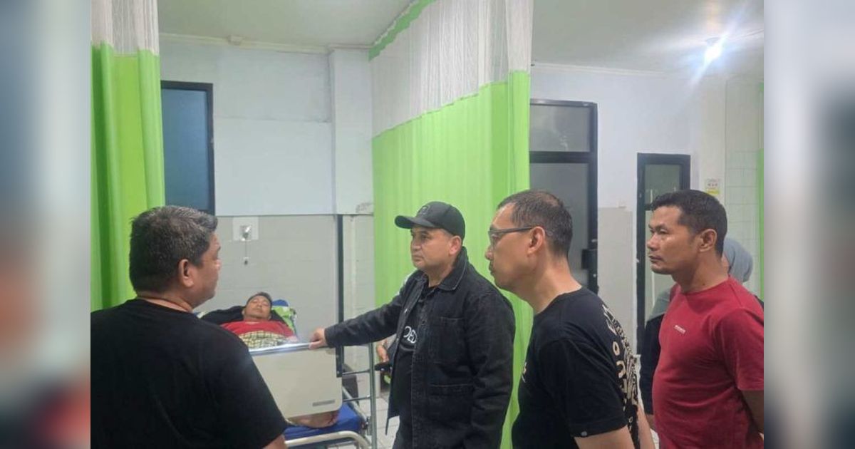 Tragedi Unjuk Rasa: Wali Kota Makassar Jenguk Staf DPRD Korban Pembakaran, 3 Orang Meninggal Dunia