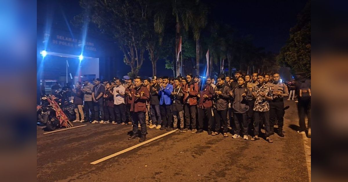 Mengapa Polda Babel Gelar Shalat Ghaib untuk Korban Aksi DPR? Duka Mendalam untuk Affan Kurniawan