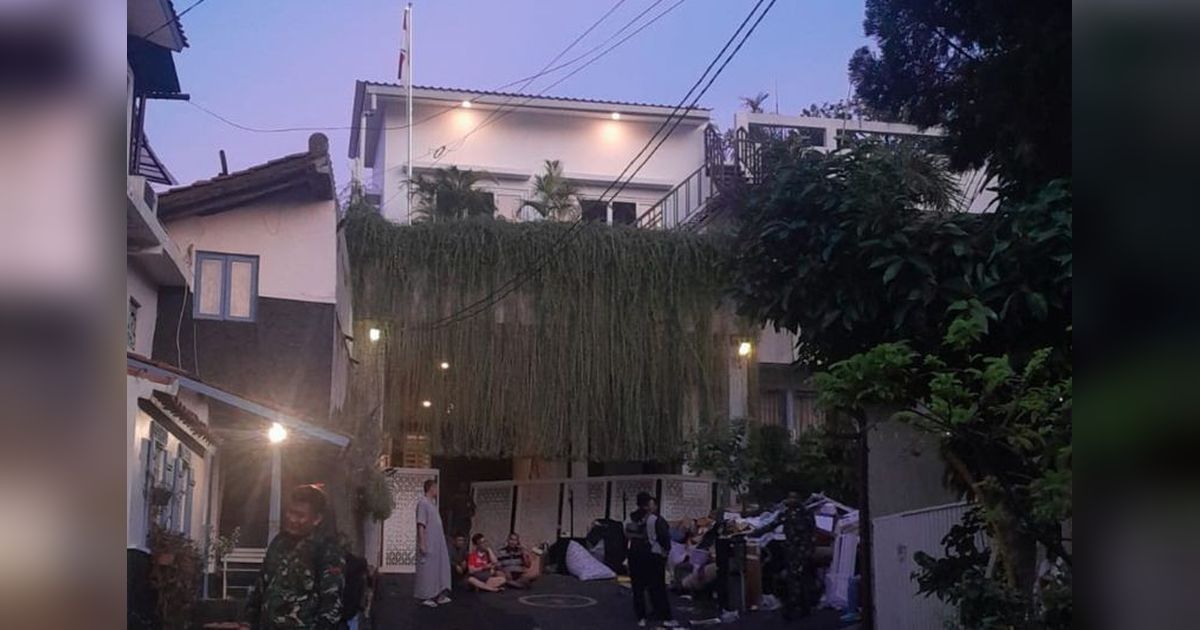 Mengejutkan! Detik-detik Penjarahan Rumah Sri Mulyani di Bintaro: Ratusan Remaja Terlibat